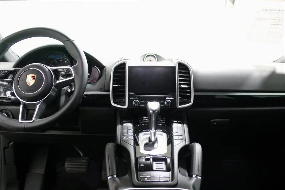 2018 Porsche 958 Cayenne - Image 2 of 7