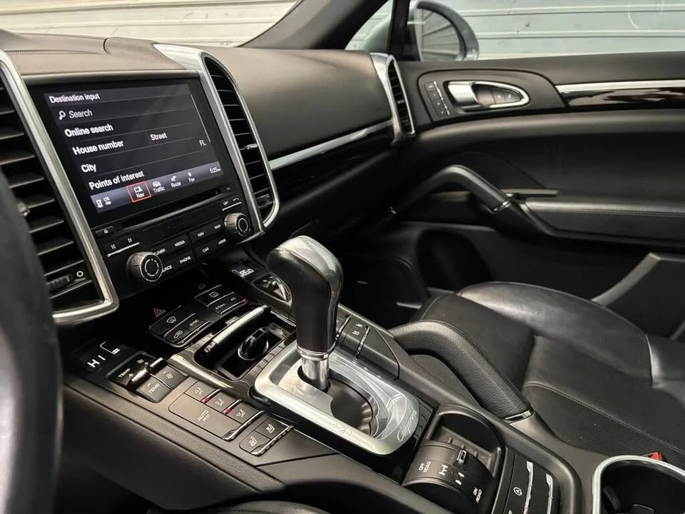 2018 Porsche 958 Cayenne - Image 18 of 20
