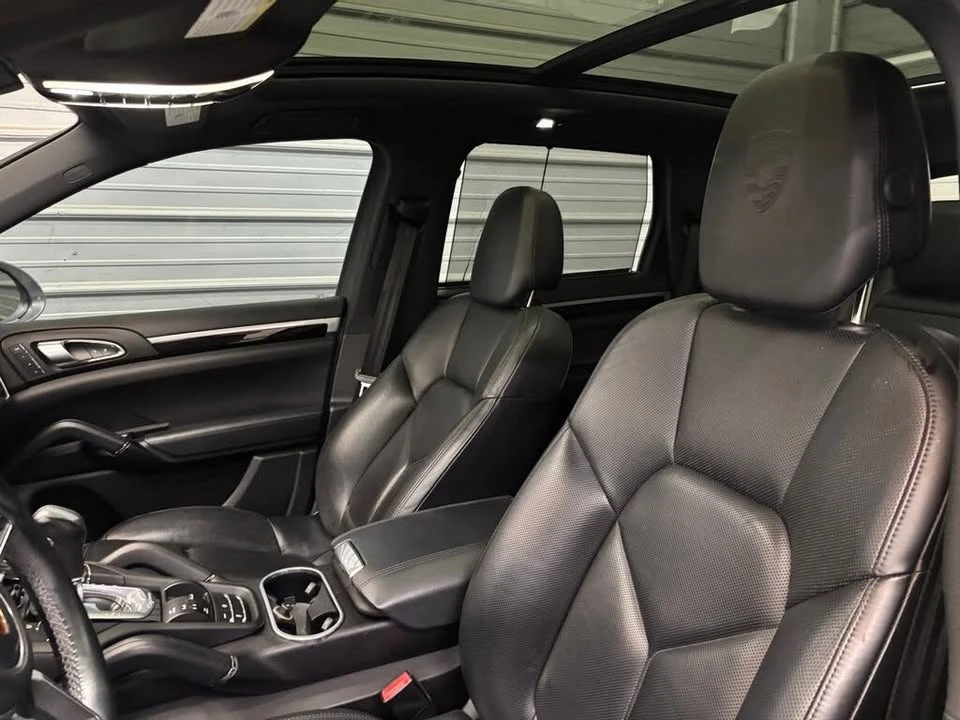 2018 Porsche 958 Cayenne - Image 9 of 20