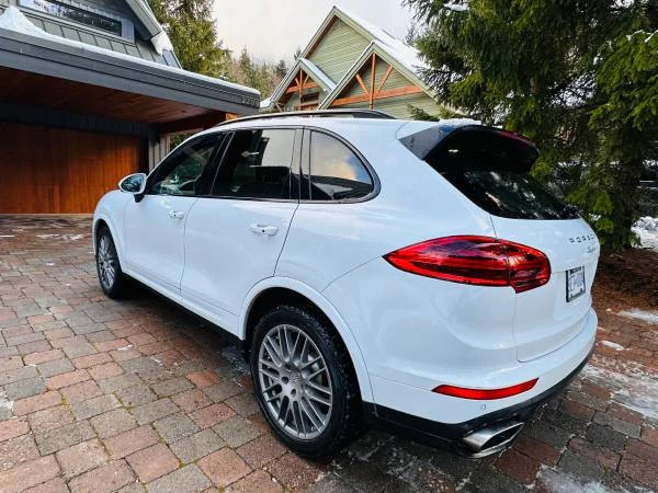 2018 Porsche 958 Cayenne - Image 9 of 15