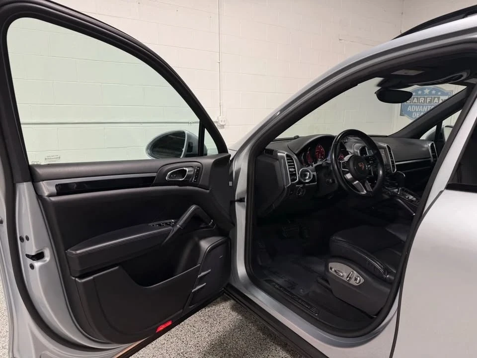 2018 Porsche 958 Cayenne - Image 6 of 20