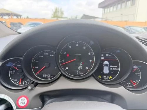 2018 Porsche 958 Cayenne - Image 7 of 12