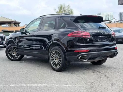 2018 Porsche 958 Cayenne - Image 2 of 12