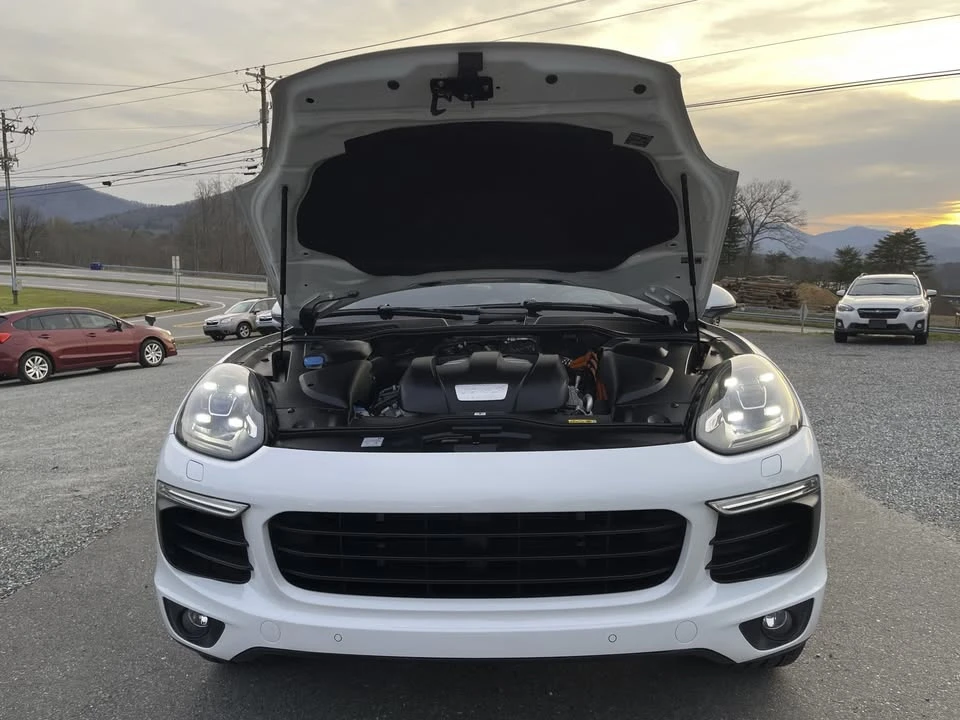 2018 Porsche 958 Cayenne S - Image 17 of 20