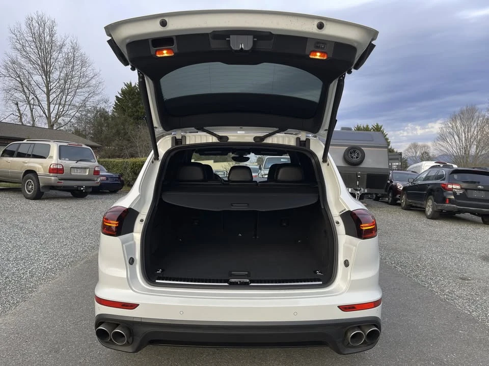 2018 Porsche 958 Cayenne S - Image 13 of 20