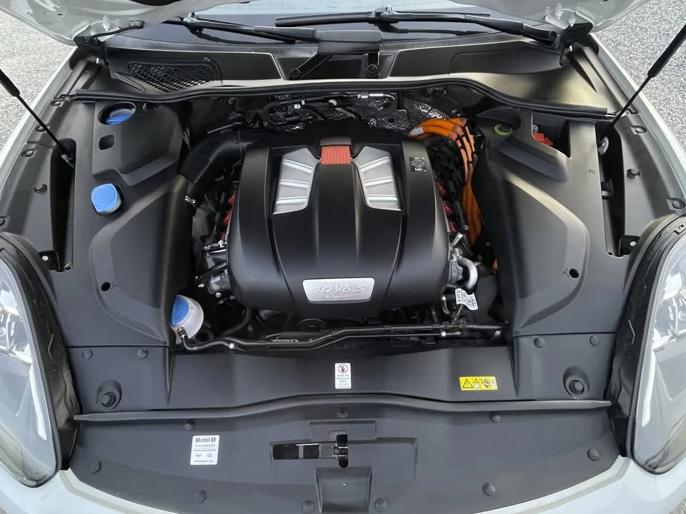 2018 Porsche 958 Cayenne S - Image 18 of 20