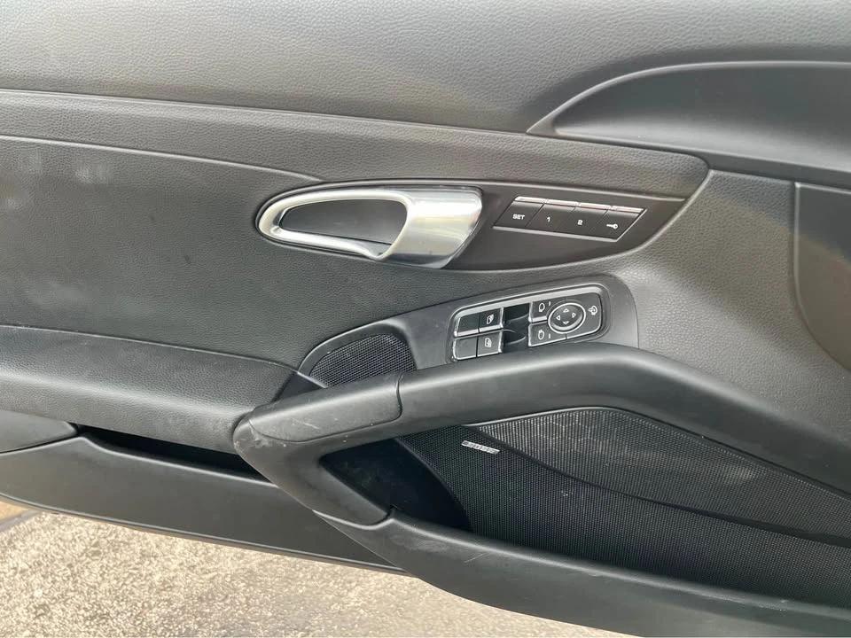 2018 Porsche 718 Cayman - Image 17 of 18