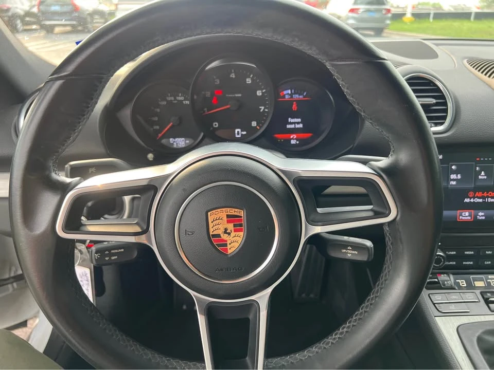 2018 Porsche 718 Cayman - Image 15 of 18