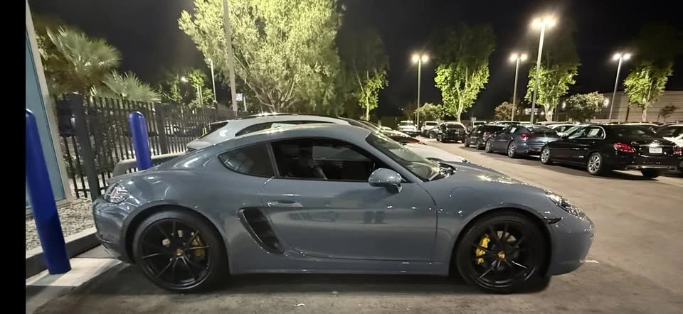 2018 Porsche 718 Cayman - Image 8 of 9