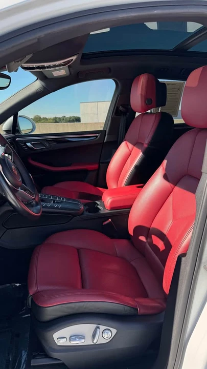 2018 Porsche Macan - Image 6 of 10