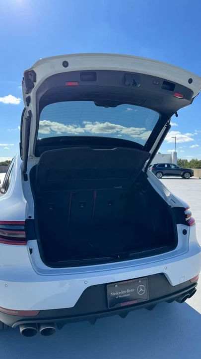 2018 Porsche Macan - Image 4 of 10