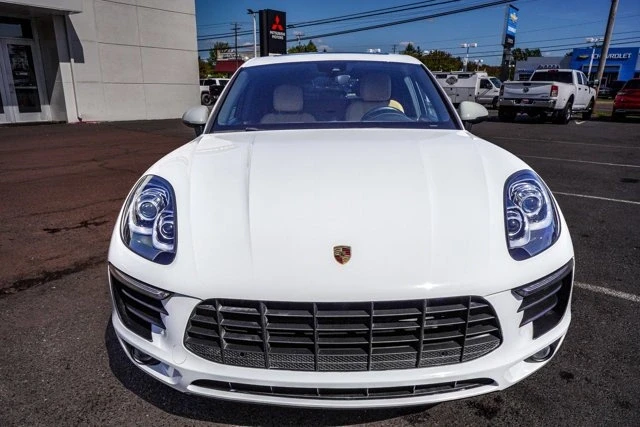 2018 Porsche Macan - Image 2 of 9