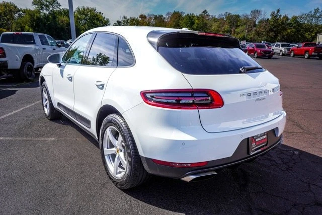2018 Porsche Macan - Image 7 of 9