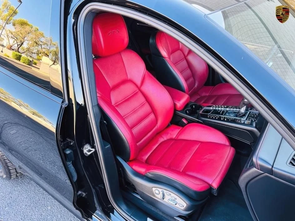 2018 Porsche Macan - Image 10 of 20
