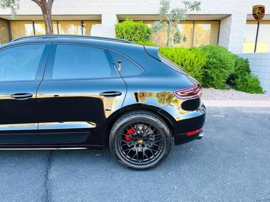 2018 Porsche Macan - Image 19 of 20
