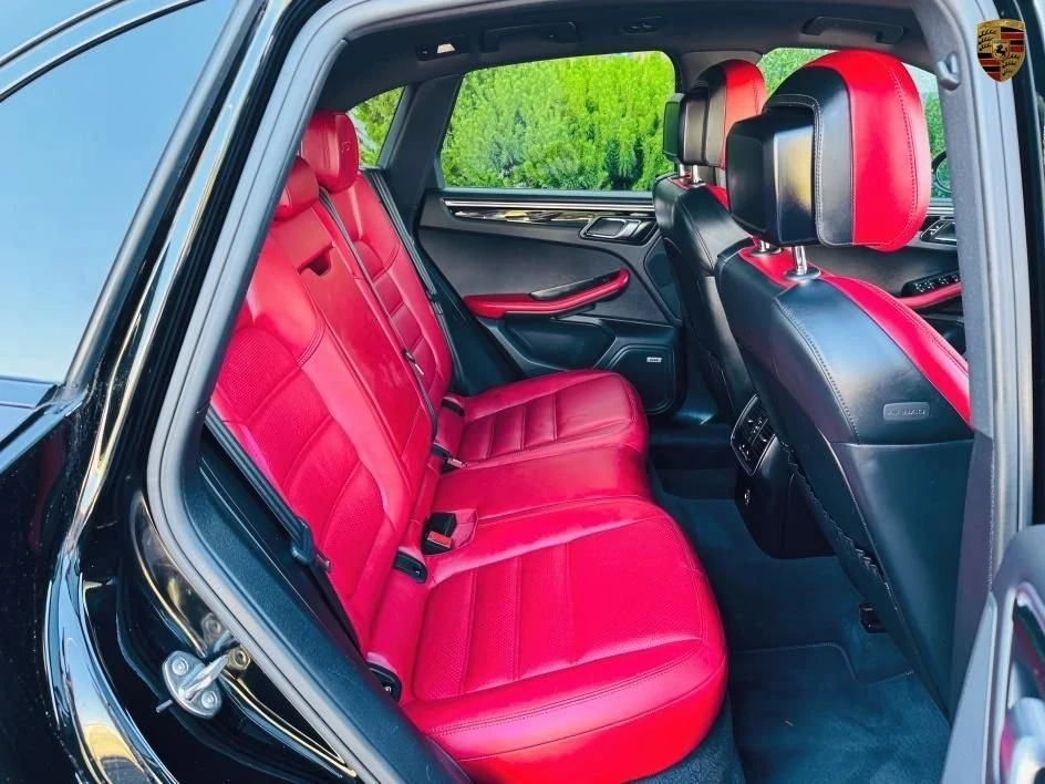 2018 Porsche Macan - Image 11 of 20