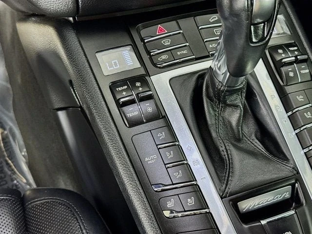 2018 Porsche Macan - Image 18 of 20
