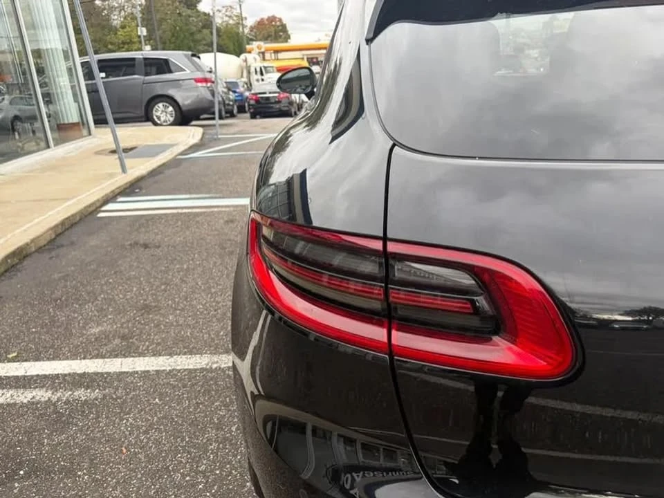 2018 Porsche Macan - Image 4 of 13
