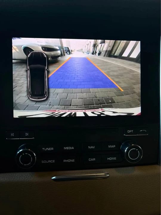 2018 Porsche Macan - Image 11 of 15