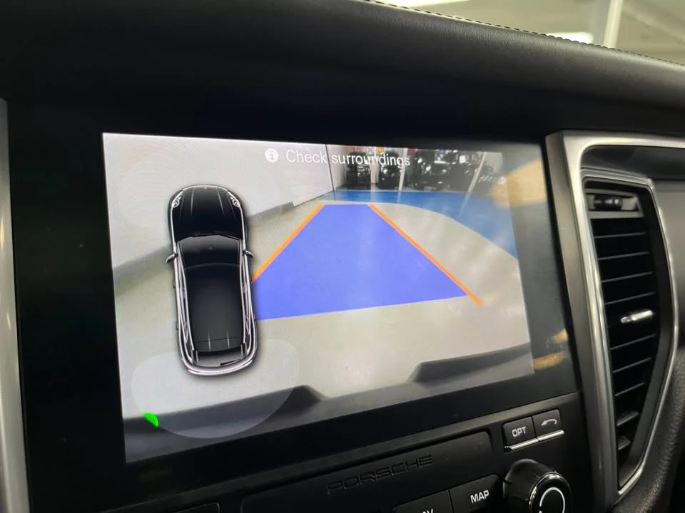 2018 Porsche Macan - Image 12 of 20