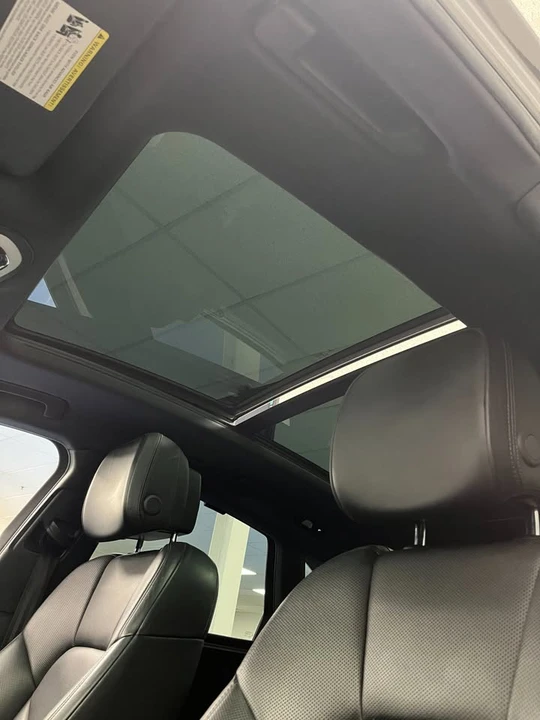 2018 Porsche Macan - Image 15 of 20