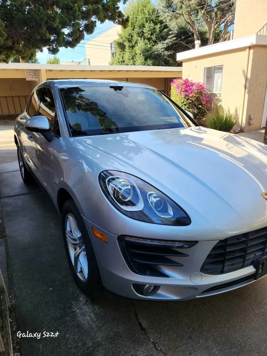 2018 Porsche Macan - Image 2 of 8