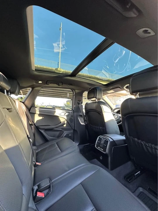 2018 Porsche Macan - Image 11 of 11