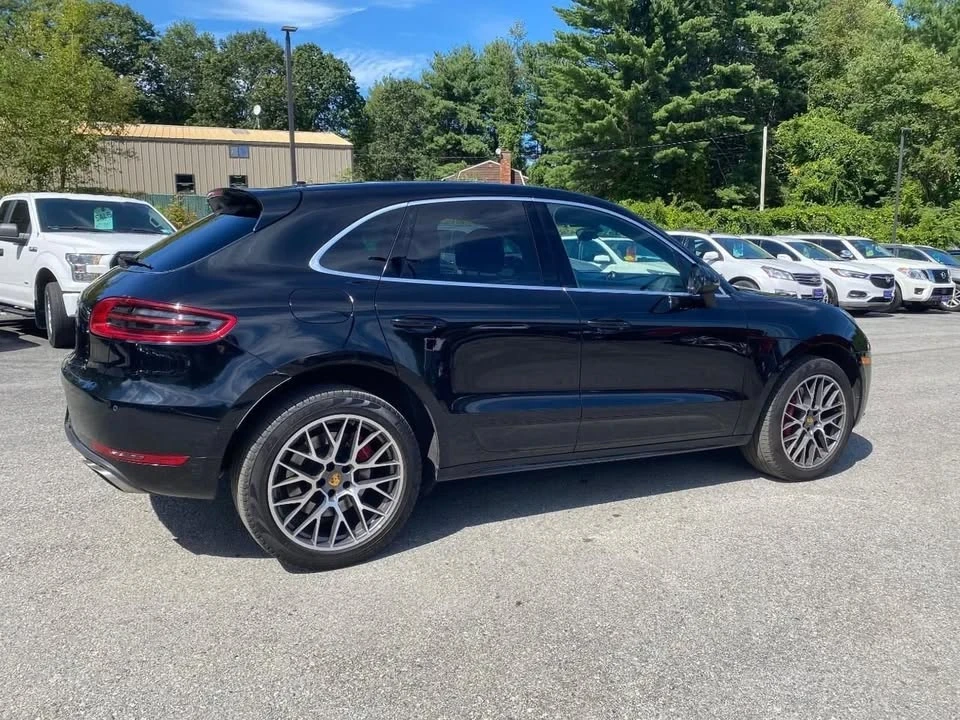 2018 Porsche Macan - Image 16 of 20