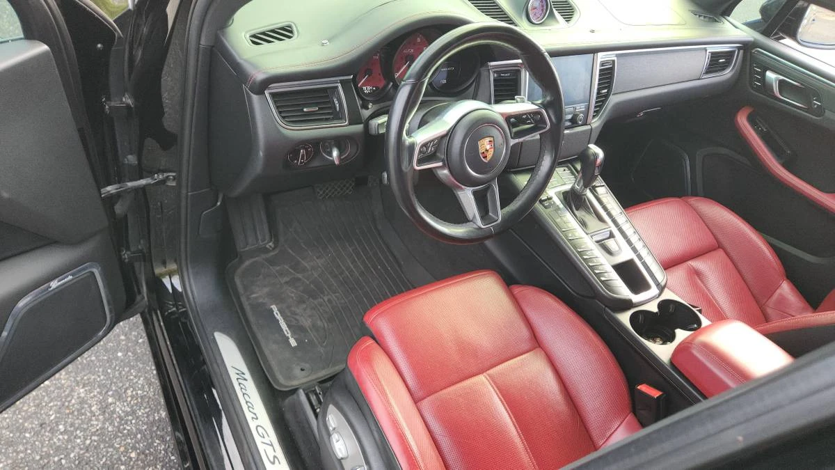 2018 Porsche Macan GTS - Image 5 of 10