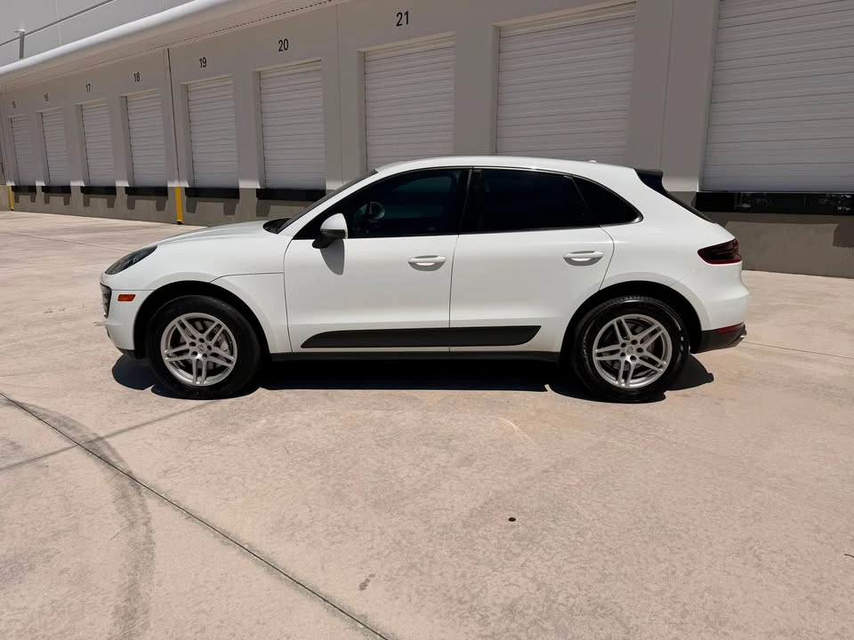 2018 Porsche Macan - Image 2 of 10