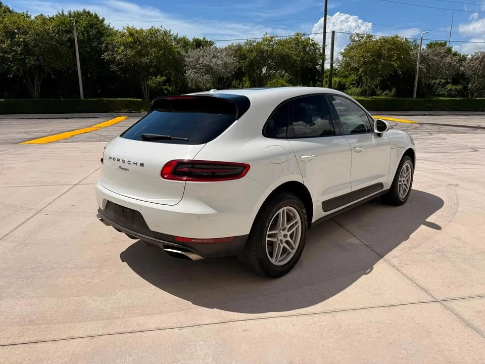 2018 Porsche Macan - Image 6 of 10
