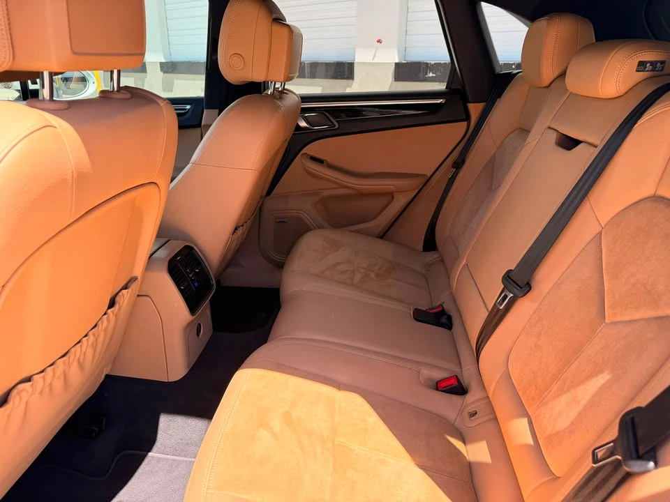 2018 Porsche Macan - Image 10 of 10