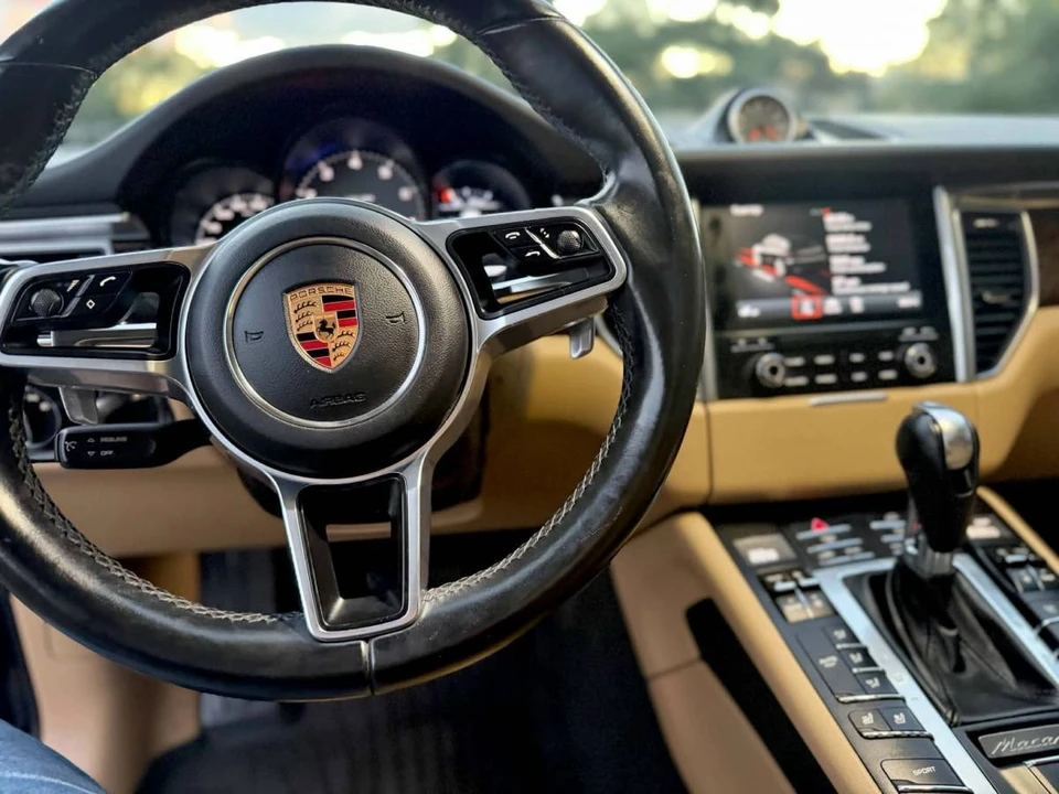 2018 Porsche Macan S - Image 8 of 12