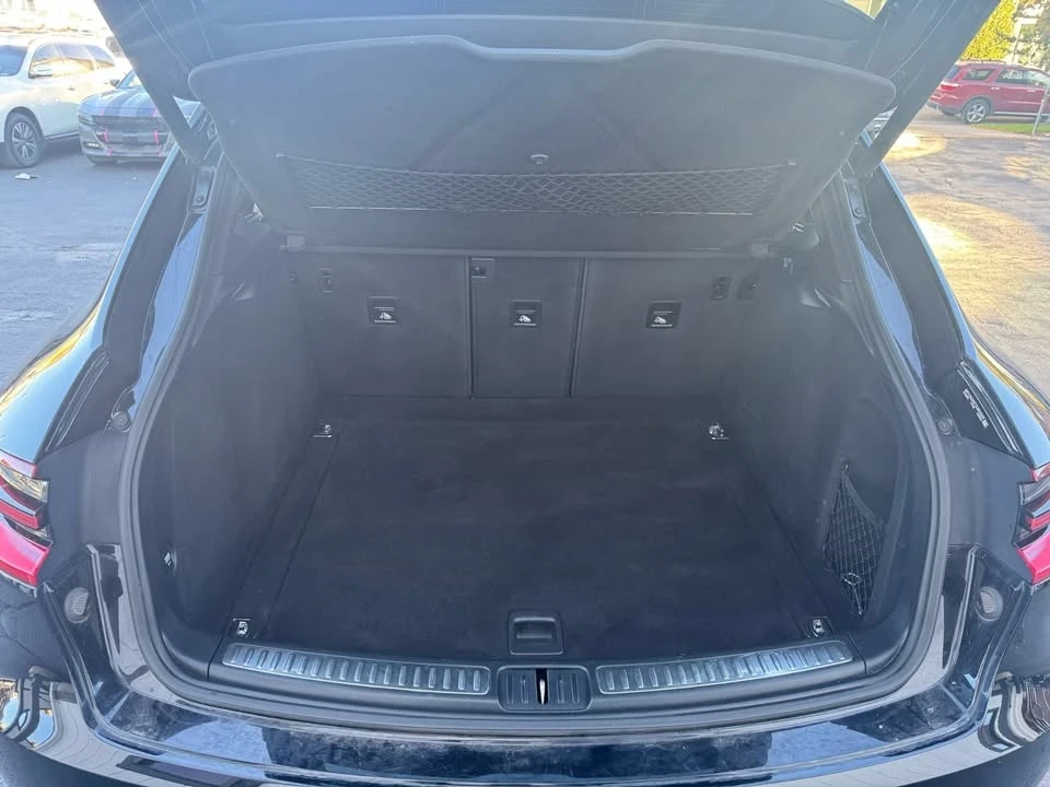 2018 Porsche Macan - Image 13 of 19