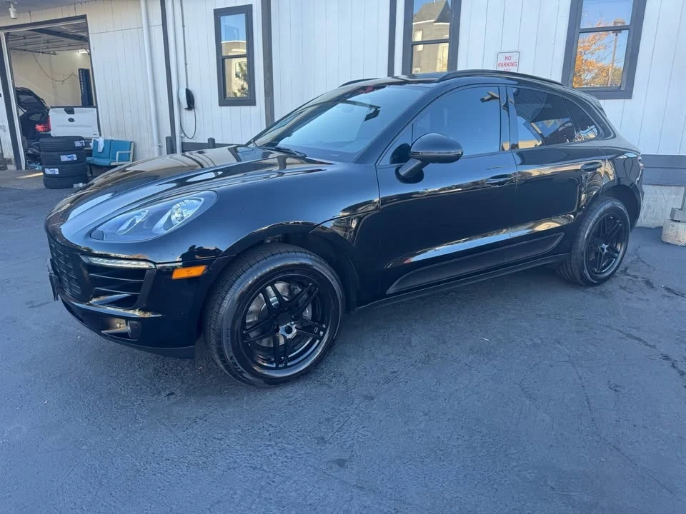 2018 Porsche Macan - Image 2 of 19