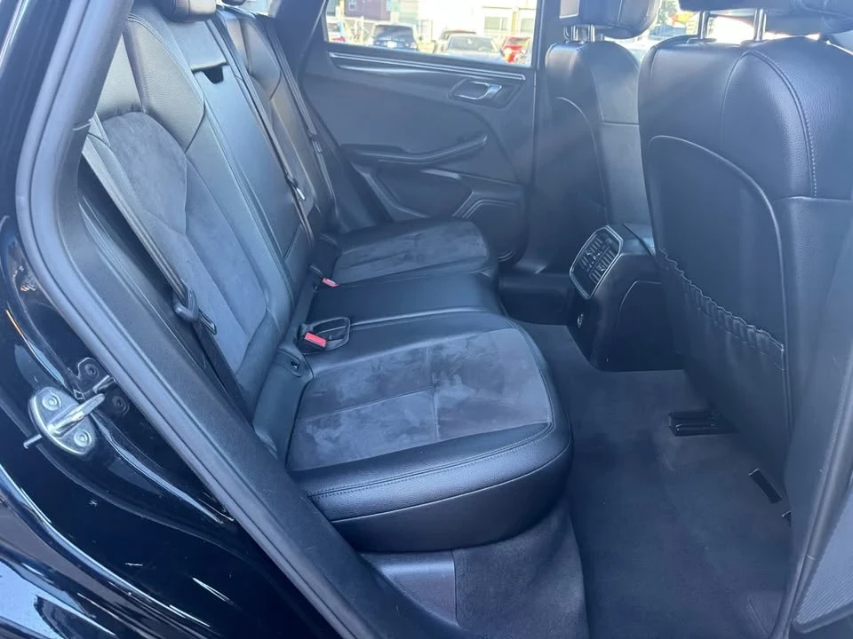 2018 Porsche Macan - Image 11 of 19