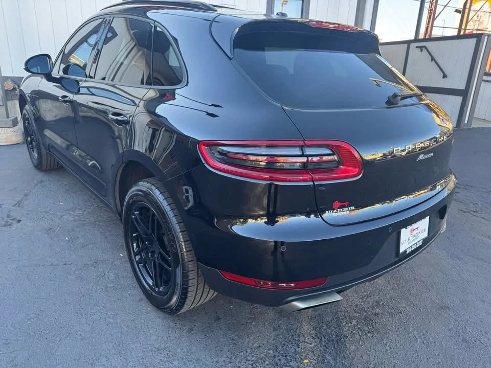 2018 Porsche Macan - Image 9 of 19