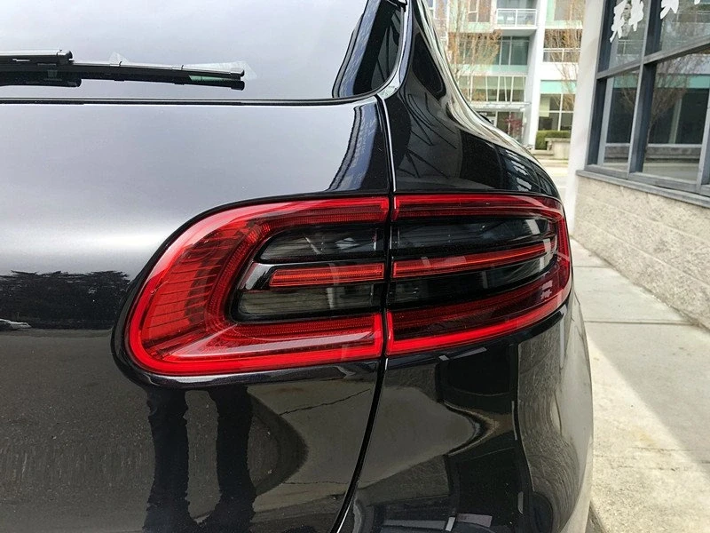 2018 Porsche Macan - Image 19 of 20