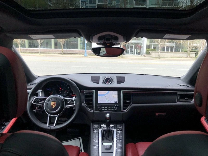 2018 Porsche Macan - Image 11 of 19