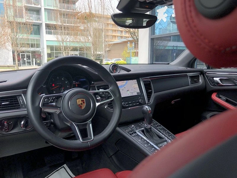 2018 Porsche Macan - Image 9 of 19