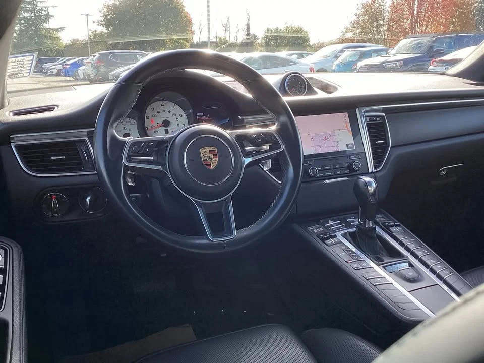 2018 Porsche Macan - Image 6 of 8