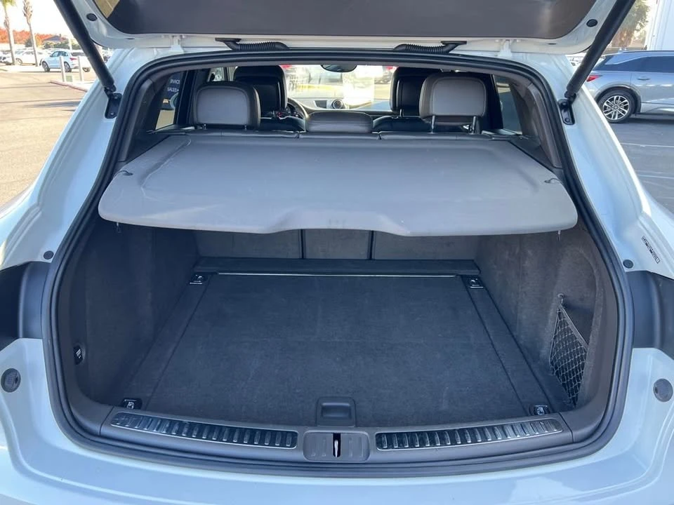 2018 Porsche Macan - Image 4 of 9