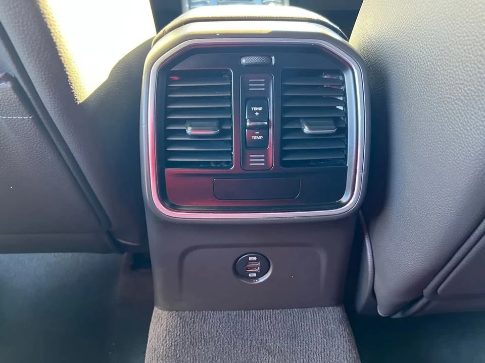 2018 Porsche Macan - Image 6 of 9