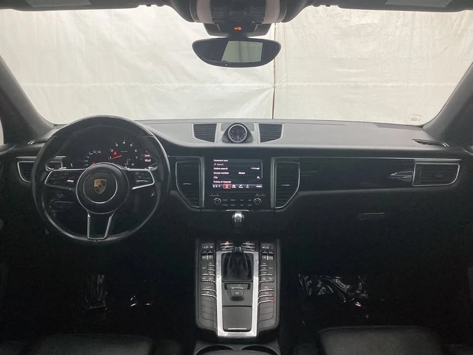 2018 Porsche Macan - Image 10 of 20