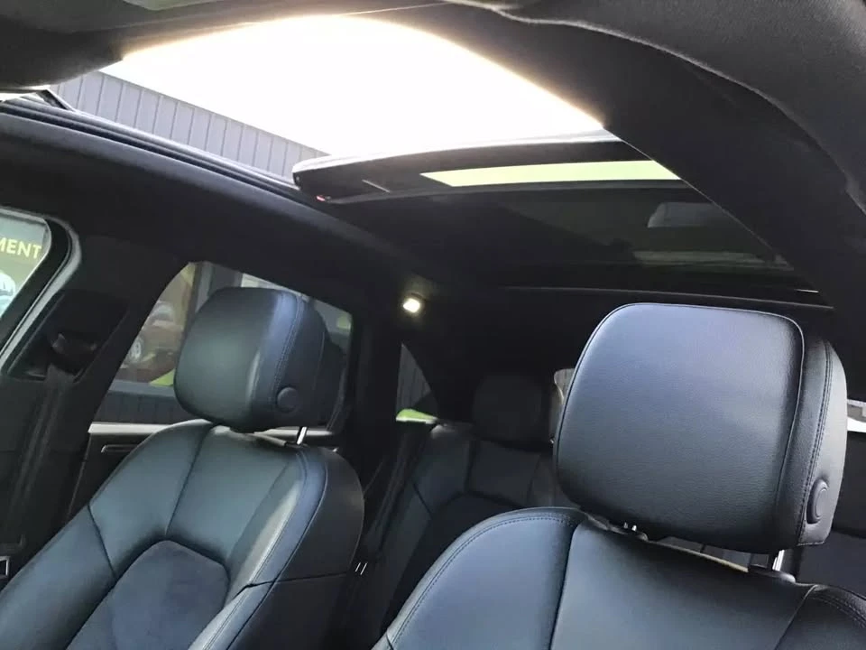 2018 Porsche Macan - Image 12 of 20