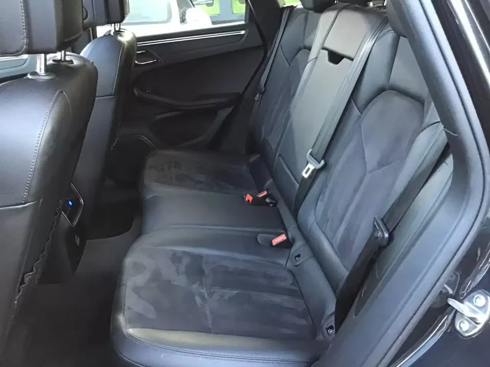 2018 Porsche Macan - Image 19 of 20