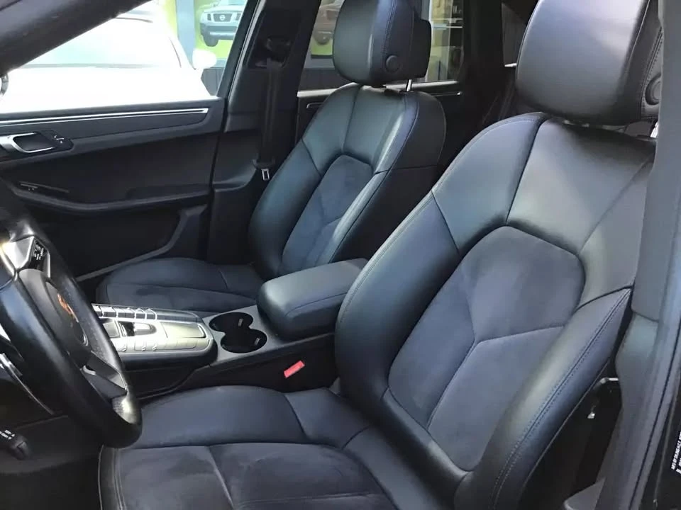 2018 Porsche Macan - Image 15 of 20