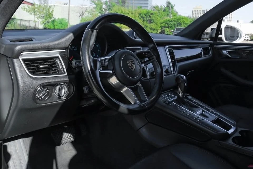 2018 Porsche Macan - Image 4 of 11