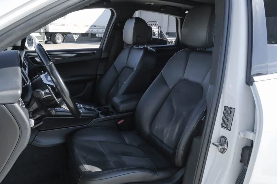 2018 Porsche Macan - Image 7 of 11