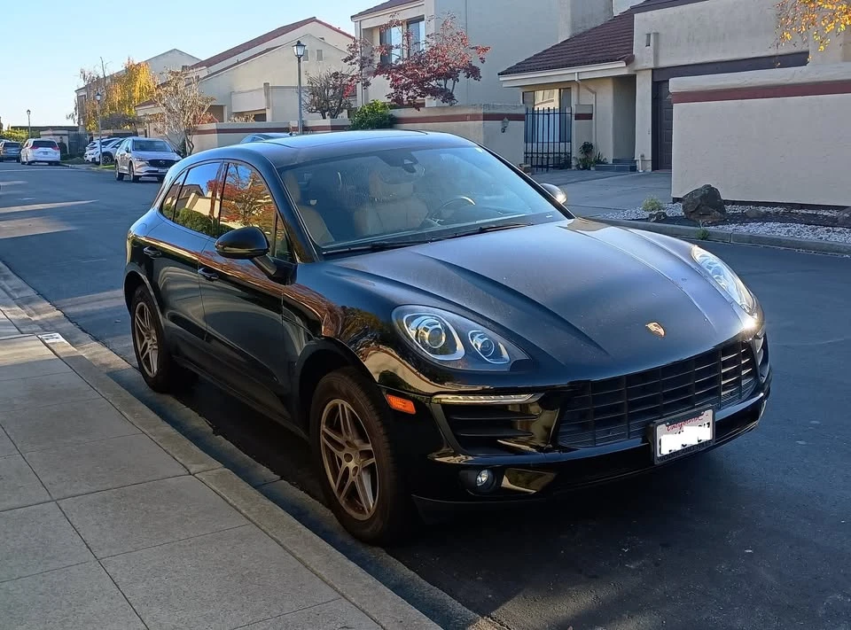 2018 Porsche Macan - Image 2 of 14